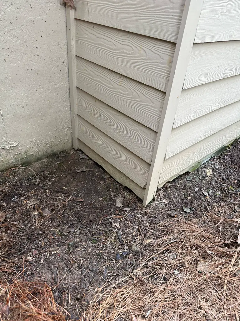 Hart Family Home Services - Rotten Siding